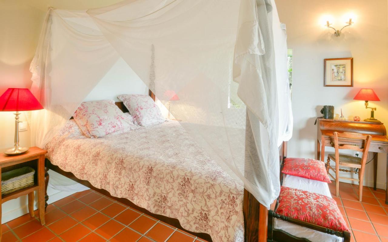 Beausejour Guest House ปวงต์-นัวร์ ภายนอก รูปภาพ